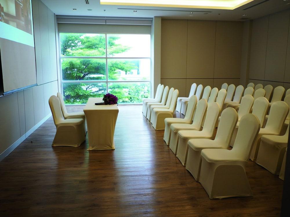 Bangna Pride Hotel&Residence Bangkok Exterior foto