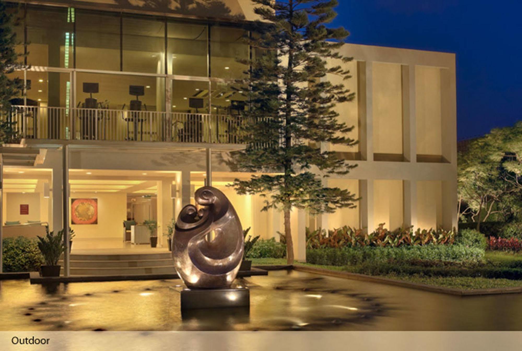 Bangna Pride Hotel&Residence Bangkok Exterior foto